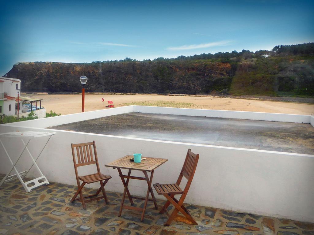 Pedra Dos Corvos Beach House Odeceixe Eksteriør bilde